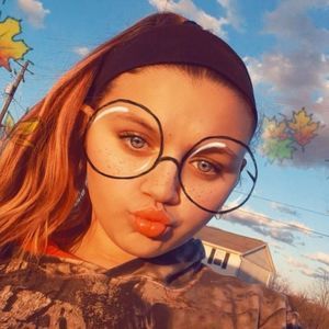 Meet your Posher, Kylee